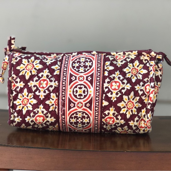 Vera Bradley Pouch Zipper Bag, beautiful pattern - Picture 6 of 6